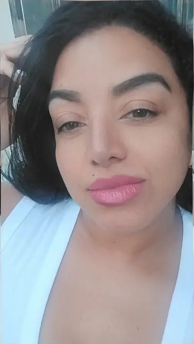 DULCE, ESCORT VENEZOLANA DE 35 AÑOS EN LA LINEA DE LA CONCEPCION, CADIZ