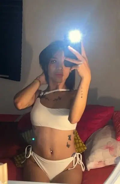CAMILA, ESCORT VENEZOLANA DE 19 AÑOS EN CALONGE, GIRONA