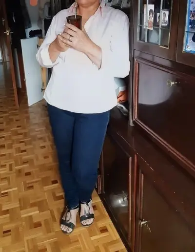 Maryam, masajista erótica latina de 45 años en Burgos.
