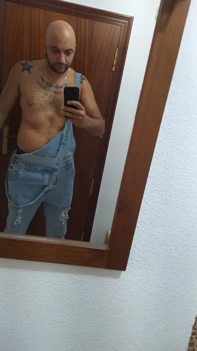 AXEL 30 AÑOS, ESPECTACULAR CHAPERO URUGUAYO EN JAVEA, ALICANTE